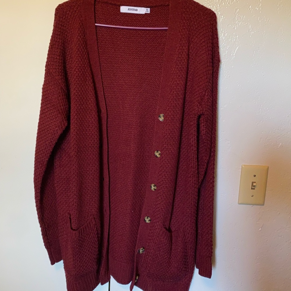 Maroon knit sweater